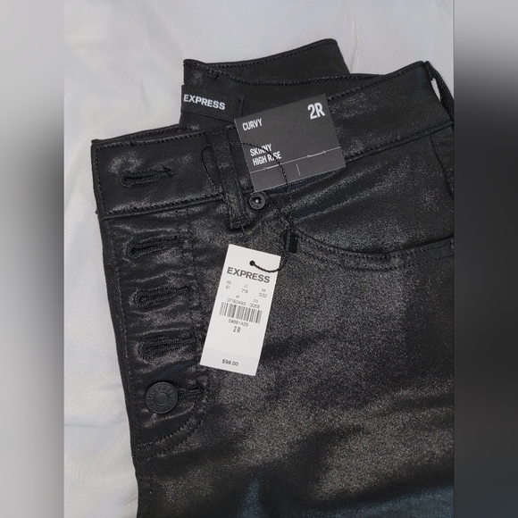 Express - Picture 2 of 4